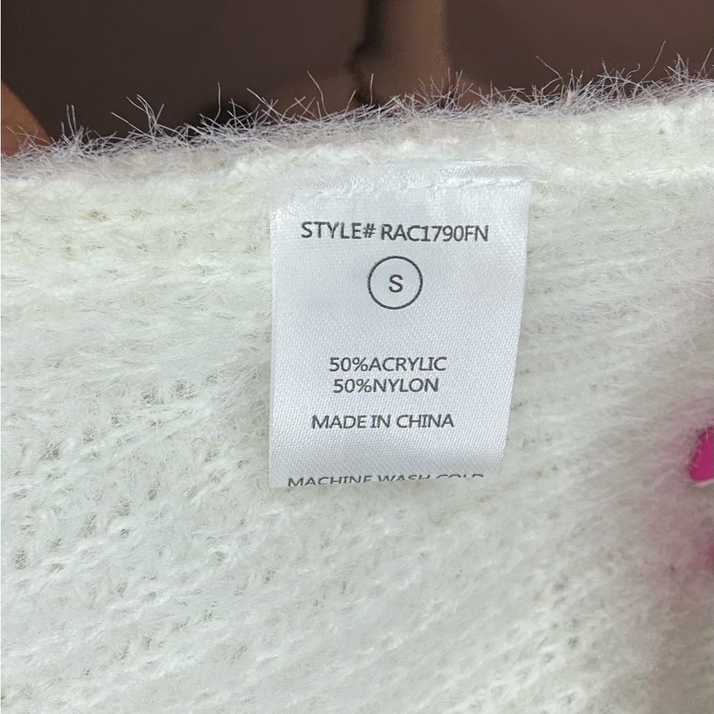 Sweater - Picture 5 of 6